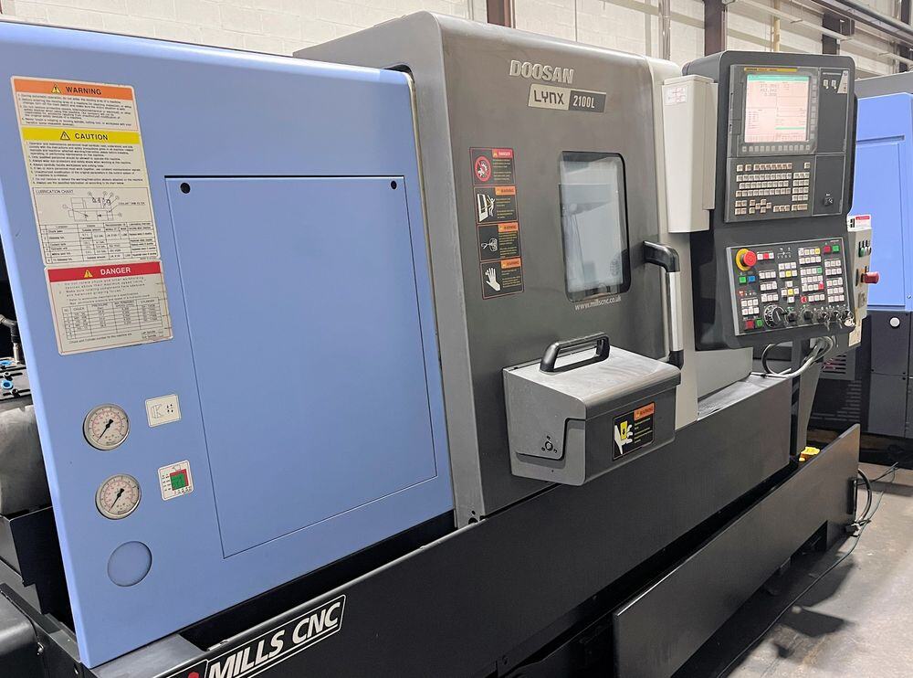 Doosan Fanuc 0i Series 4500rpm Lynx 2100LB 2 Axis